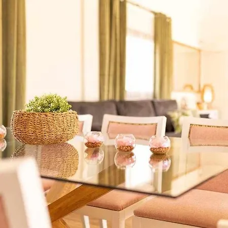 La Fabulosa Luxury Villa *